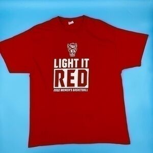 LIKE NEW! NC STATE NCSU Wolfpack Basketball Graphic Tee